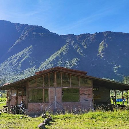 El Castillo Del Lobo Pululahua Bed & Breakfast Кито Екстериор снимка